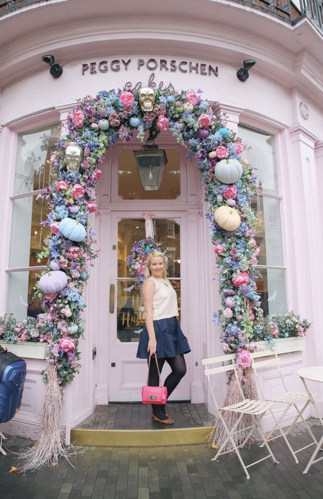 A pastel themed Halloween at Peggy Porschen, London by The Belle Blog 