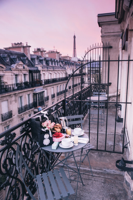 Birthday breakfast in Paris and a stroll around Le Marais in the 4th arrondissement of Paris by The Belle Blog 