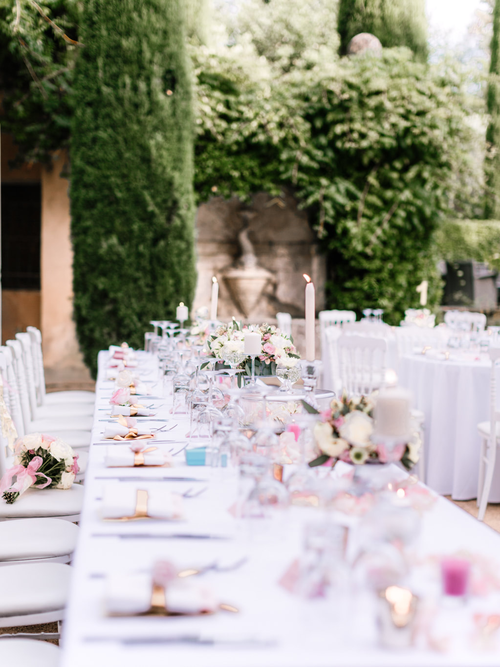 How To Have An Amazing Wedding On A Budget by The Belle Blog 