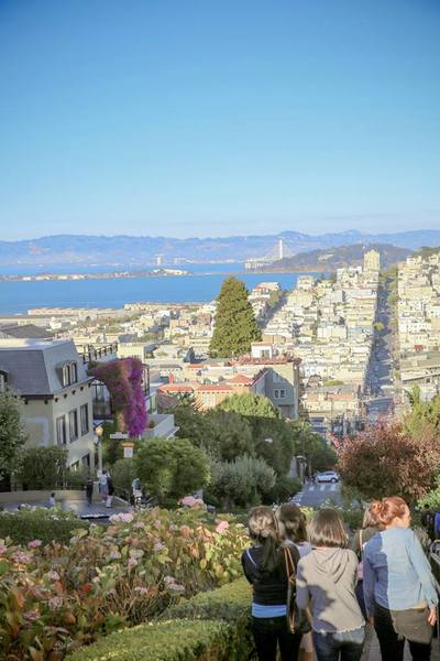 Discovering Lombard street San Francisco , the crookedest street in the world by The Belle Blog 