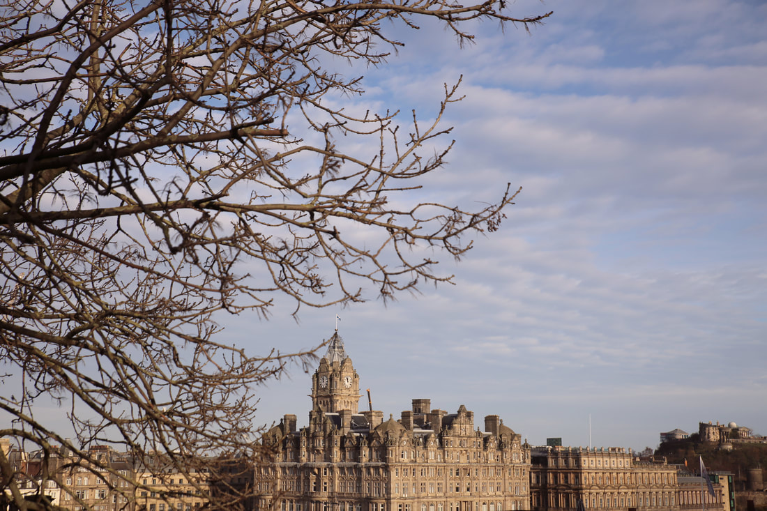 A Weekend of Christmas shopping and discovering the historic city of Edinburgh by The Belle Blog 